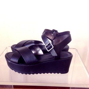 MaterialGirl - Womens Platform Sandal Size 9.5